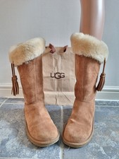 WOMENS UGG UGGS PLUMDALE TALL SUEDE BOOTS SIZE EU 39 OR UK 6 TAN COLOUR.
