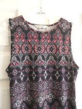 preowned ladies miss selfridge dress size 8 round neck sleeveless