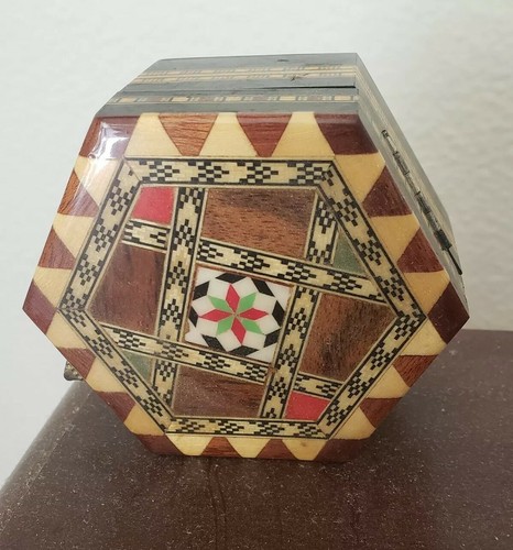 Vtg trinket box marquetry - vtg,