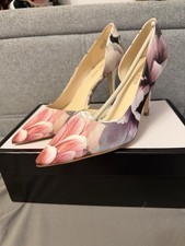 NINE WEST  Fabric High Heel