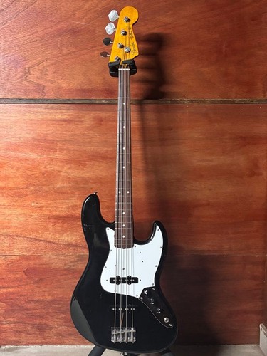 Fender jazz bass - crafted, in
