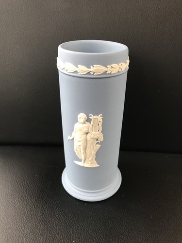 Wedgwood blue jasperware - blue,