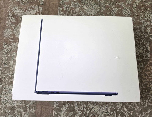 Apple macbook air 13in - air, (2025)