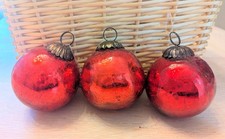 Crackle glass mirror set of 3 red Christmas tree baubles ornaments decorations