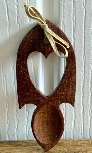 Vintage small hand made - made, carved