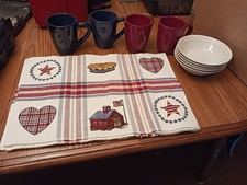 Dinner Set W/ 4 Placemats