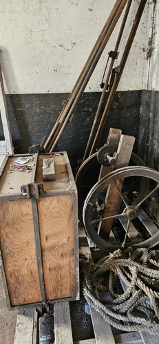 Dumb waiter from factory - dumb,