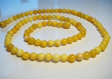 Elegant Round Natural
