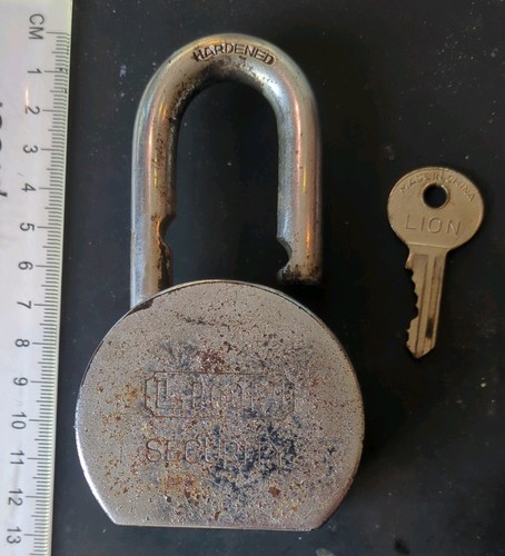 Vintage lion large padlock - large,
