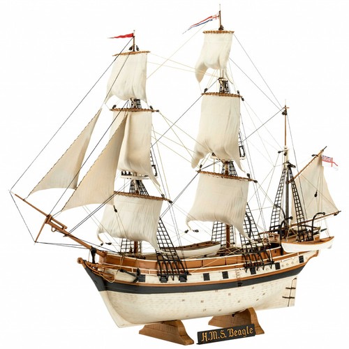 Revell scale hms beagle - scale,