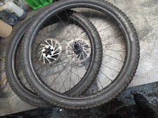 Bontrager Line Comp 30, Tubeless Ready, 6-bolt, Wheel Set