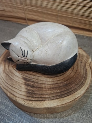 Vintage hand carved wooden - -,