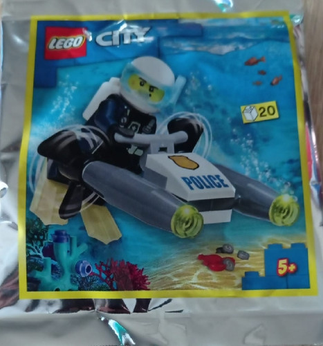 Lego city police diver with - -,