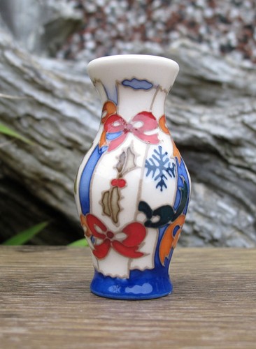 Moorcroft christmas crackers - christmas,