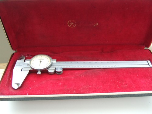 Mitutoyo dial vernier - 6",