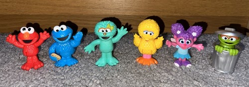 Sesame street neighbourhood - street,