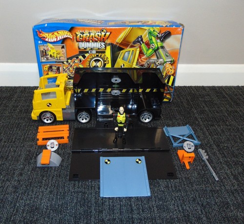 Crash test dummies - crash, truck