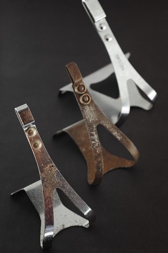 Three vintage toe cages all - vintage,
