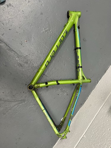 Carerra valour mountain bike - carerra,