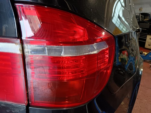 E70 passenger rear lights - passenger,