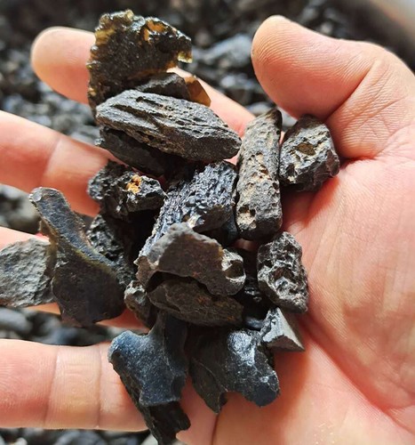 Black gem moldavite - gem, meteorite