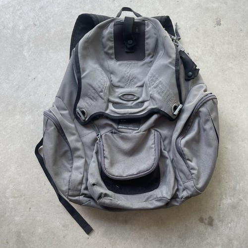 Oakley panel backpack gray - backpack,