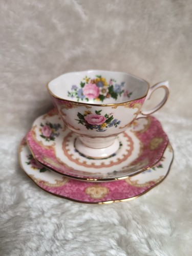 Royal albert lady carlyle - carlyle, trio
