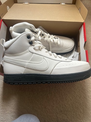 White nike high top trainers