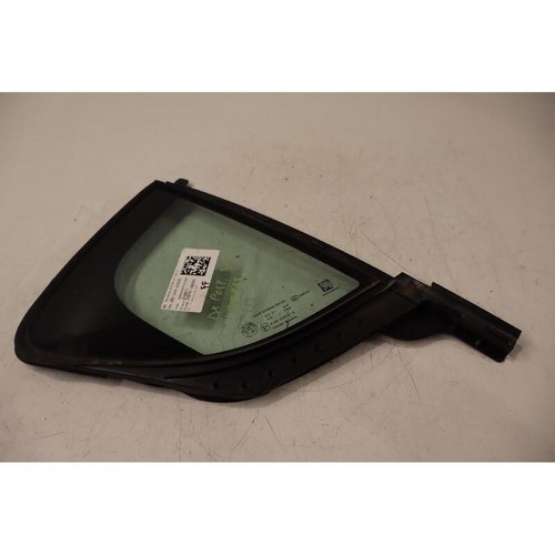 Right rear fixed window - fixed,