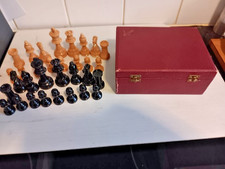 GENUINE 1970s-80s JAQUES DURABLE PLASTIC CHESS SET  STAUNTON PATTERN IN BOX. VGC