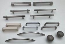 Pack of 2 Kitchen Unit Cabinet Cupboard Door and Drawer Handles T D Bow & Knobs