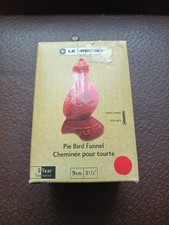 LE CREUSET Stoneware Pie Bird