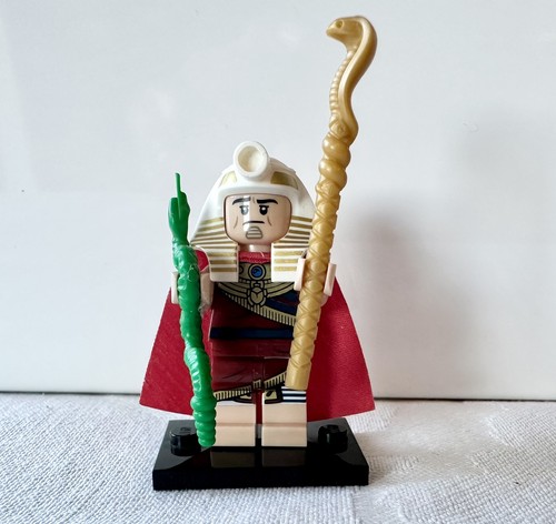 Lego cmf king - tut, batman