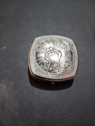 Djer kiss compact 1920s - djer,