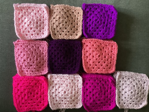 Square hand - square, (approx)