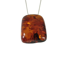 Necklace with cognac amber