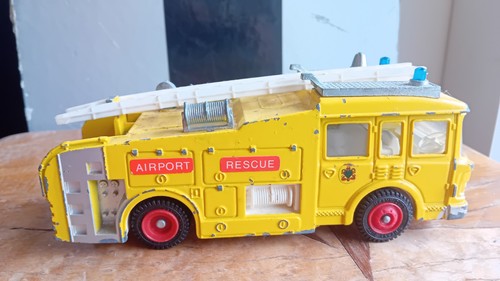 Dinky toys erf fire tender - dinky,