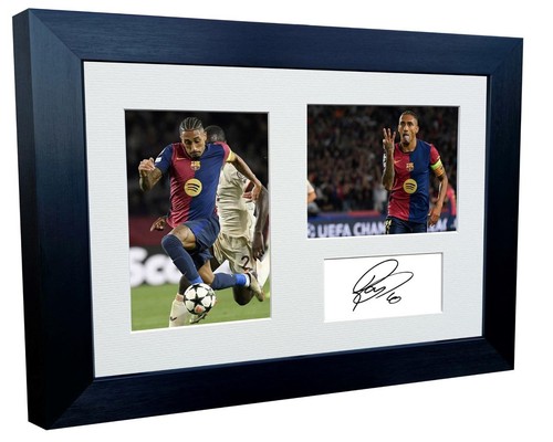 Signed raphinha barcelona - signed,