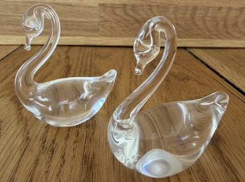 Glass swans bird figurines - swans,