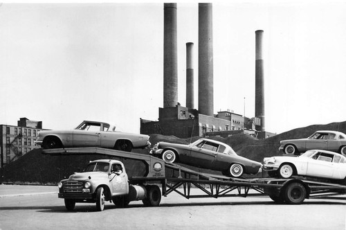 1950s new studebakers leaving - new,
