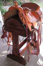 Wood saddle stand red - wood,