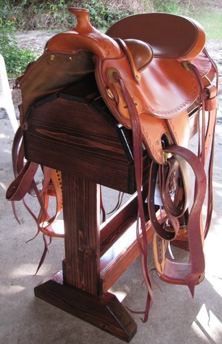 Wood saddle stand red - saddle,