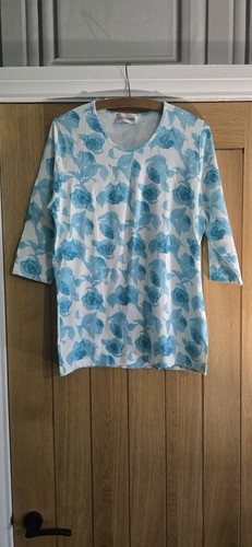 Blue and white floral - blue,