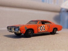 ERTL 1:64 DODGE GENERAL LEE - DUKES OF HAZZARD 1981 - Singapore. Combined P&P 