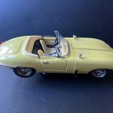 Burago 1.18 Jaguar Etype