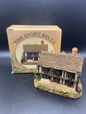 Leonardo Collection Pub