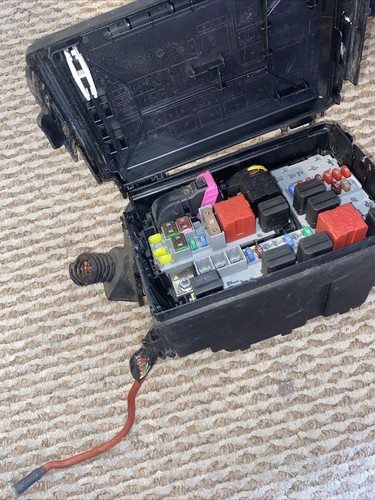 Corsa fusebox taken from - d,