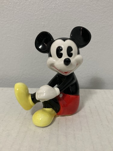 Vintage mickey mouse sitting - vintage,