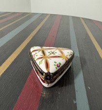 Vintage Peint Main Style