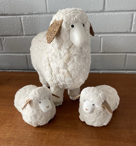 Sheep family rustic - sheep,